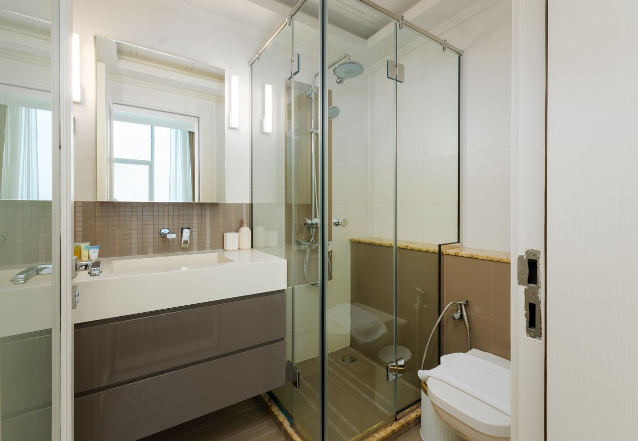 Apartment in Dubai - Prime 3BR w/ Beach Access at the Palm