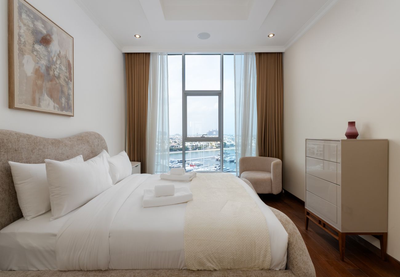 Apartment in Dubai - Prime 3BR w/ Beach Access at the Palm