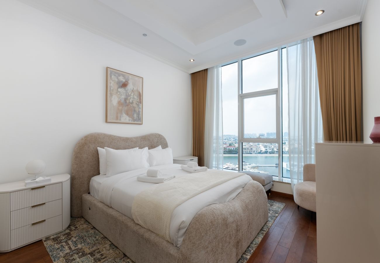 Apartment in Dubai - Prime 3BR w/ Beach Access at the Palm