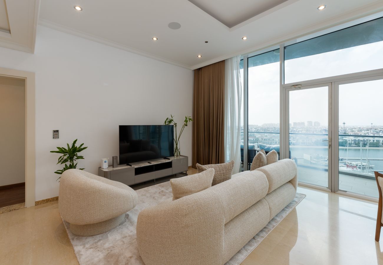 Apartment in Dubai - Prime 3BR w/ Beach Access at the Palm