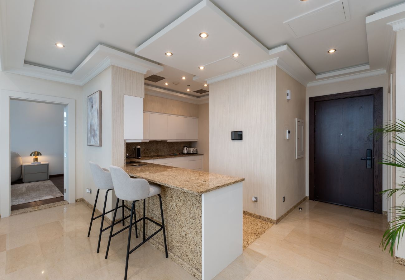 Apartment in Dubai - Prime 3BR w/ Beach Access at the Palm