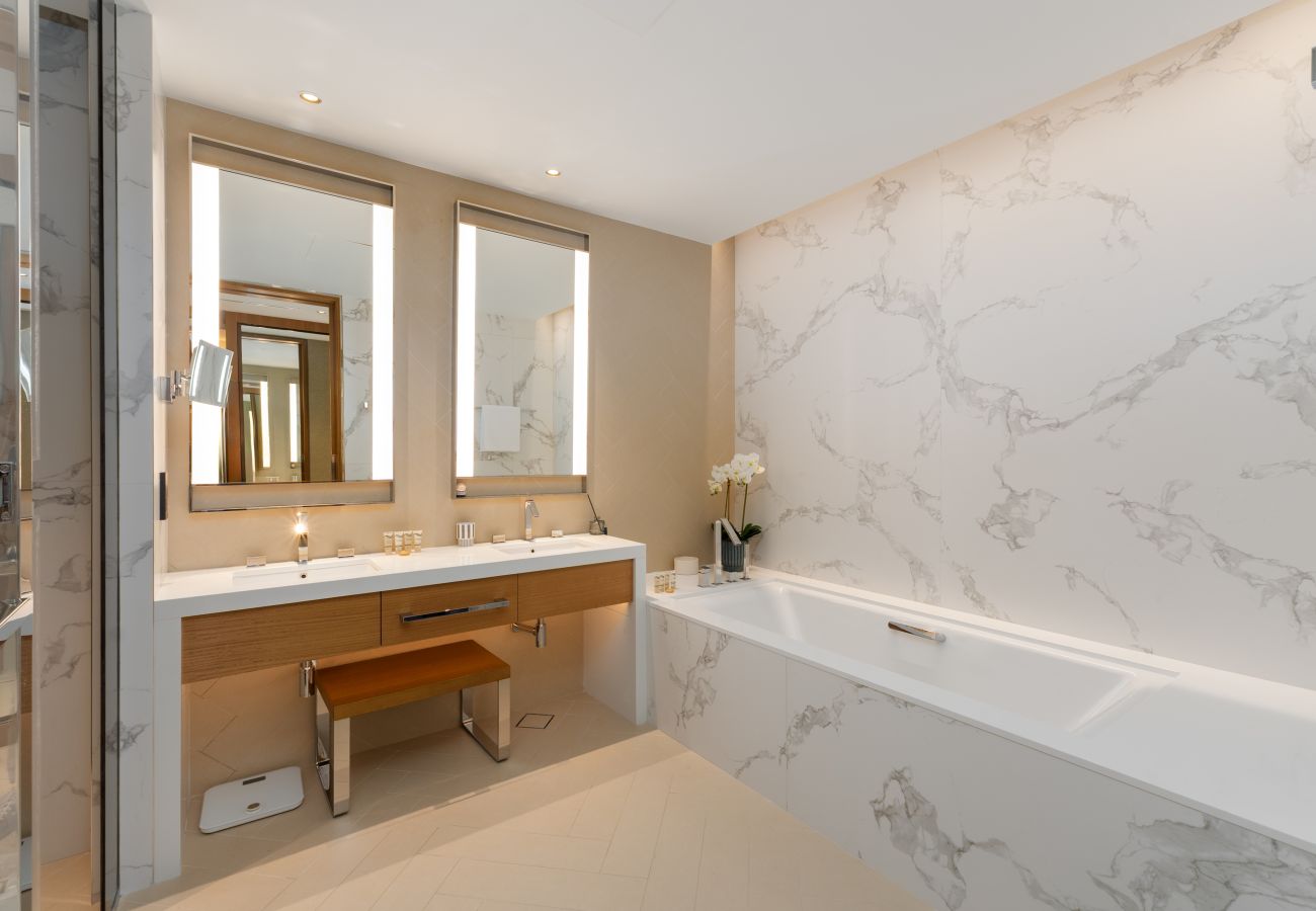 Apartment in Dubai - Elite 2BR Address Opera | Burj Khalifa View