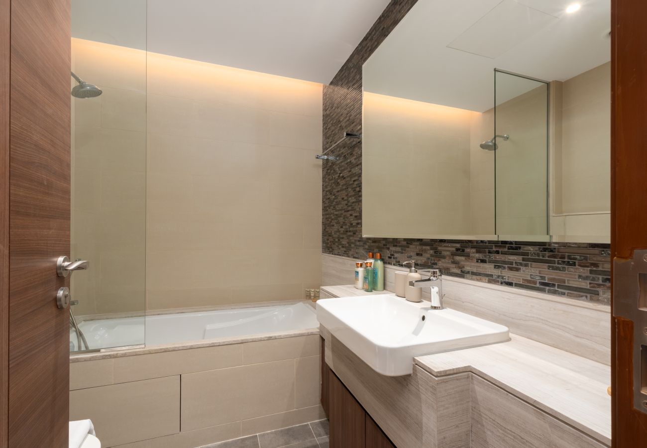 Apartment in Dubai - 4BR Downtown Dream w/ Iconic Burj View