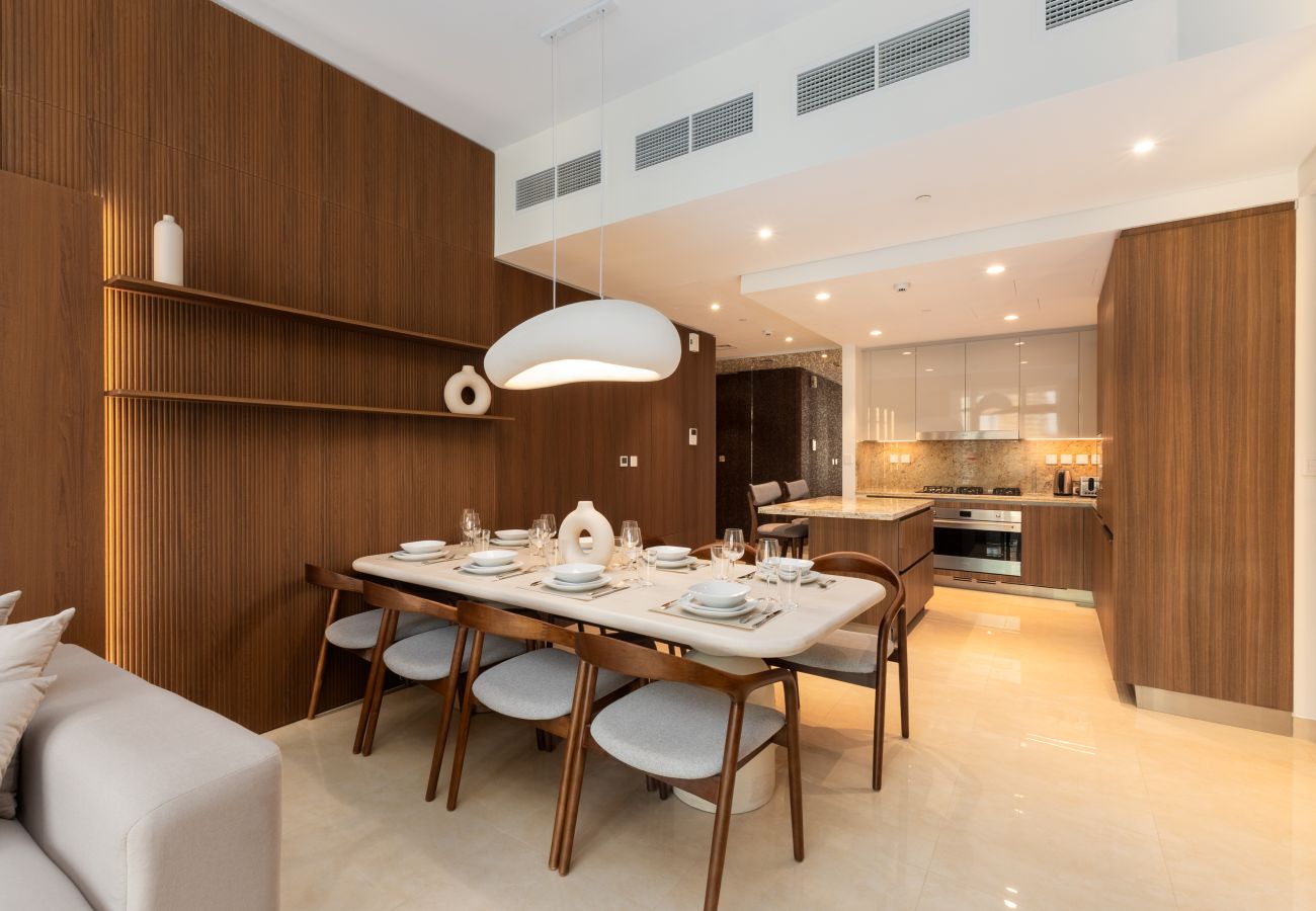 Apartment in Dubai - 4BR Downtown Dream w/ Iconic Burj View