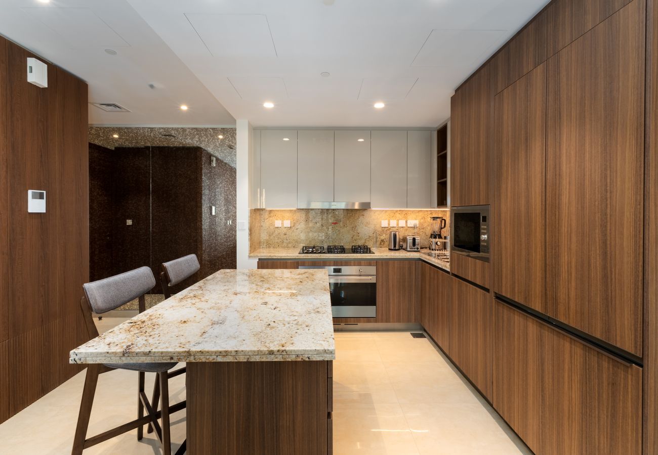 Apartment in Dubai - 4BR Downtown Dream w/ Iconic Burj View