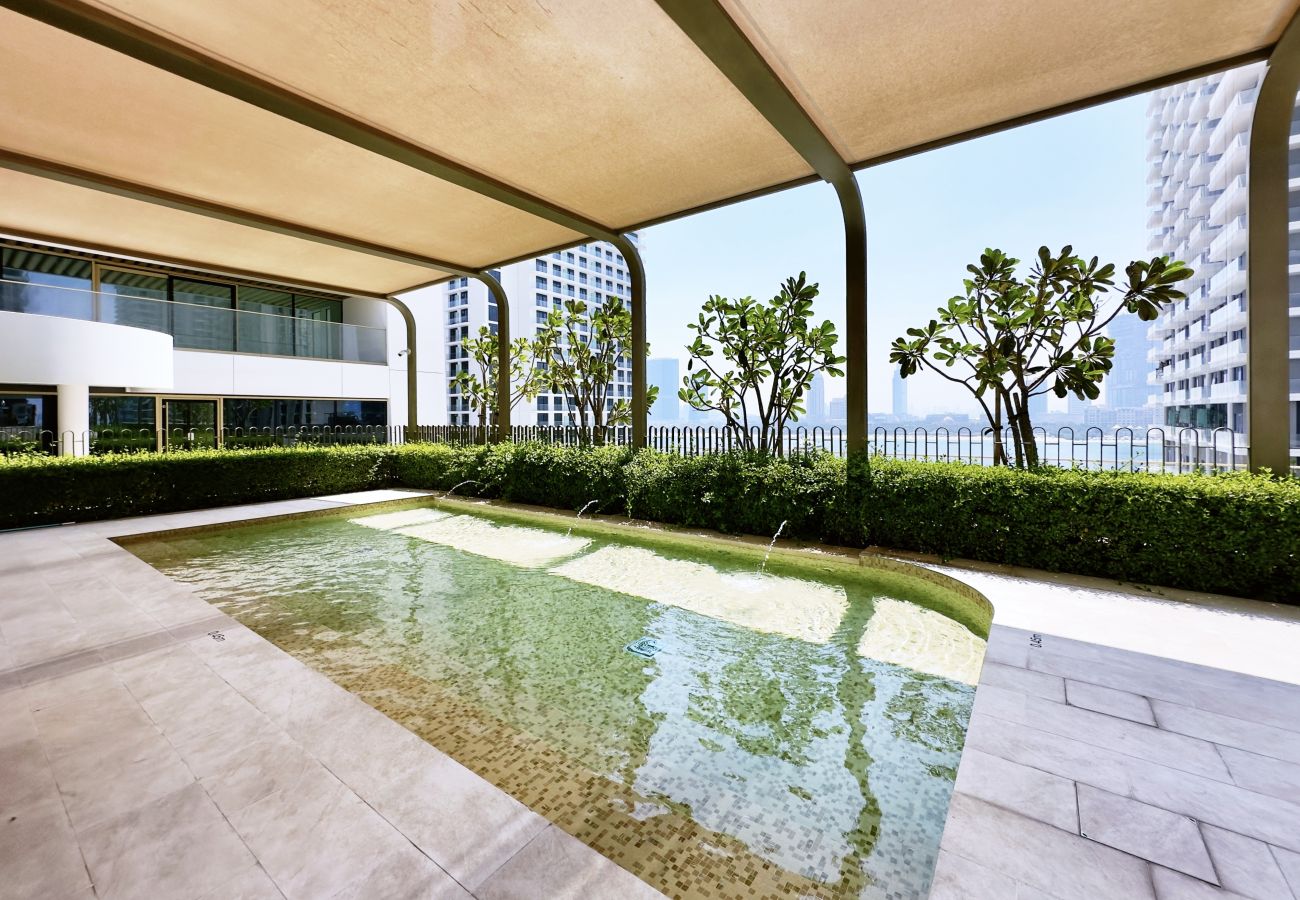 Apartment in Dubai - Elite 1BR Emaar Beachfront | Near Marina & JBR