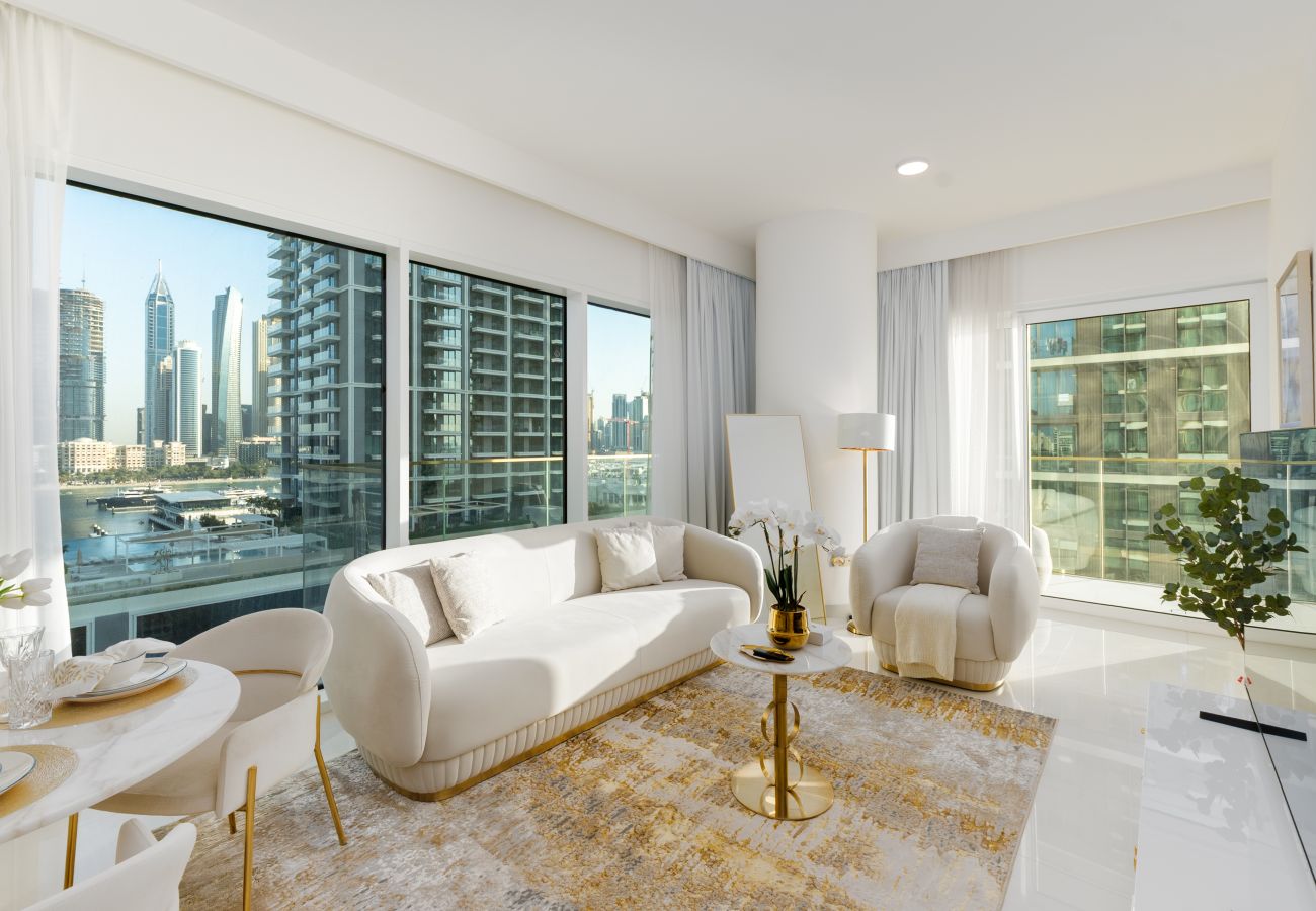 Apartment in Dubai - Elite 1BR Emaar Beachfront | Near Marina & JBR