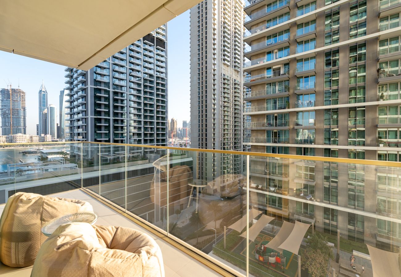 Apartment in Dubai - Elite 1BR Emaar Beachfront | Near Marina & JBR
