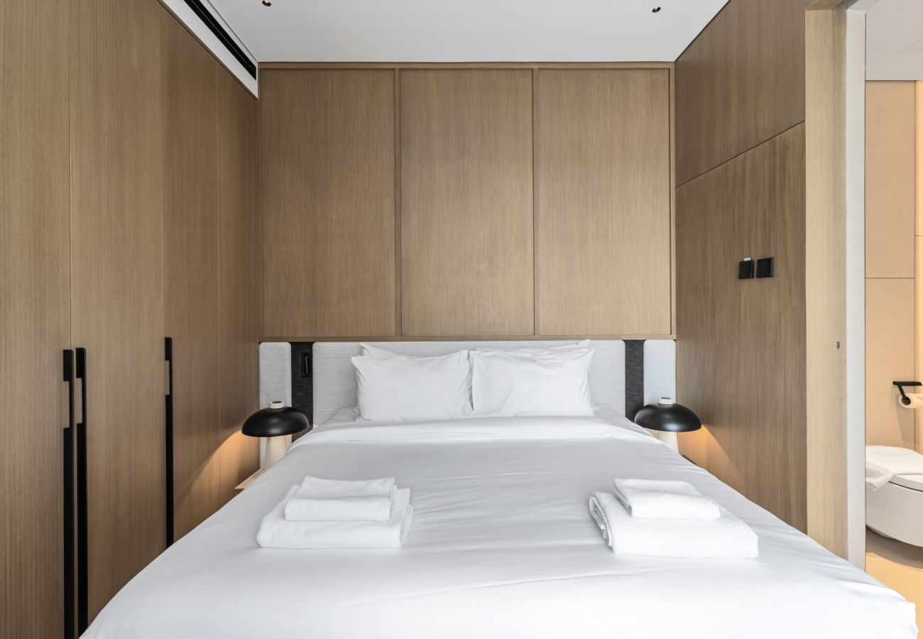 Apartment in Dubai - Prime JLT Stay | Near Metro & Lakeside Dining