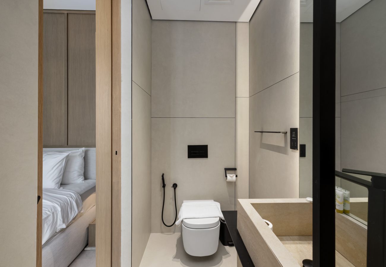 Apartment in Dubai - Prime JLT Stay | Near Metro & Lakeside Dining