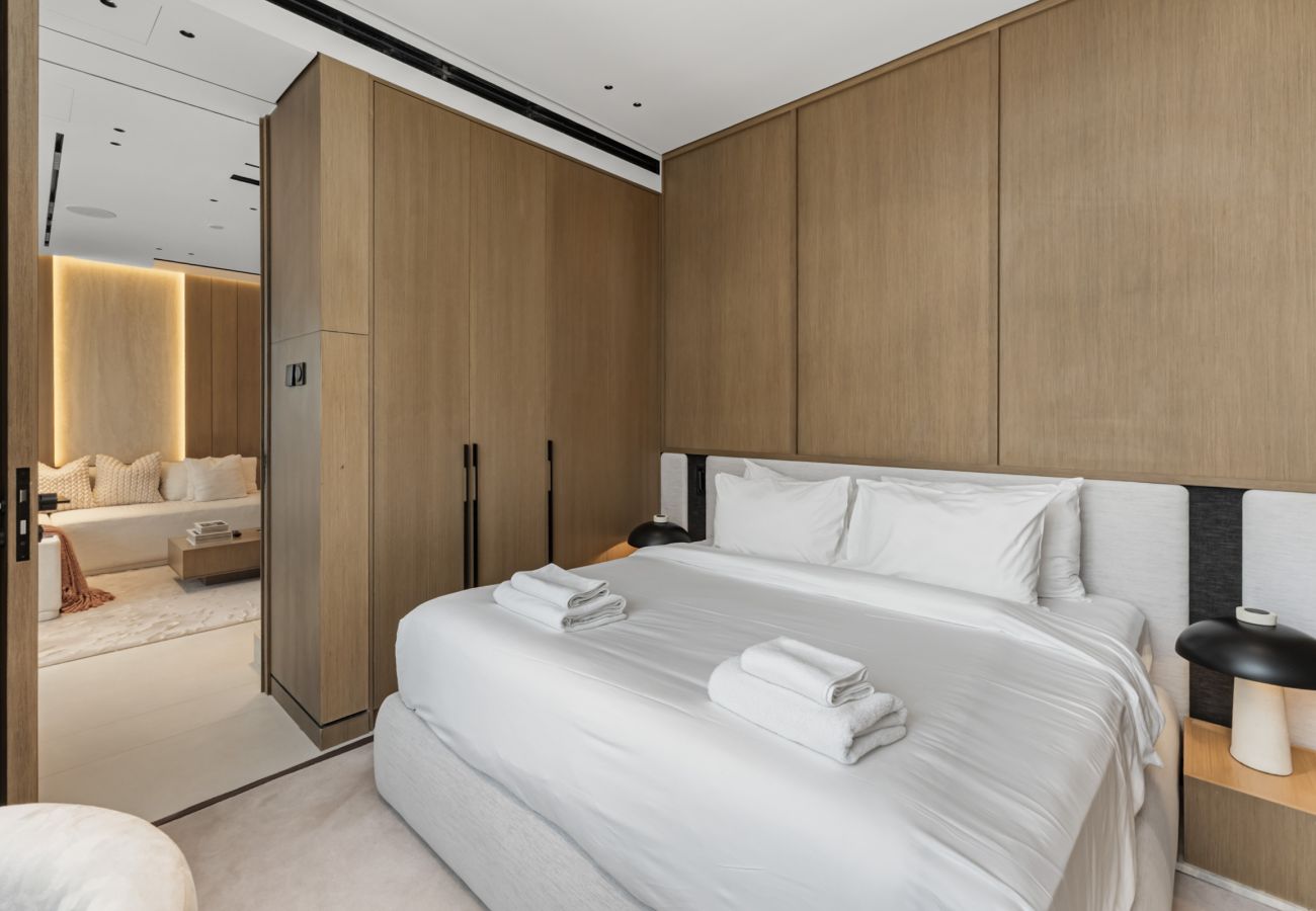 Apartment in Dubai - Prime JLT Stay | Near Metro & Lakeside Dining