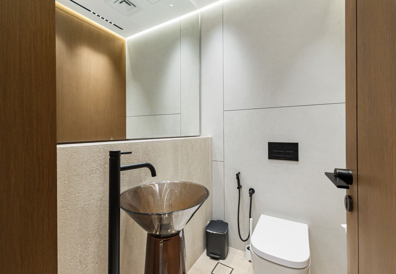 Apartment in Dubai - Prime JLT Stay | Near Metro & Lakeside Dining