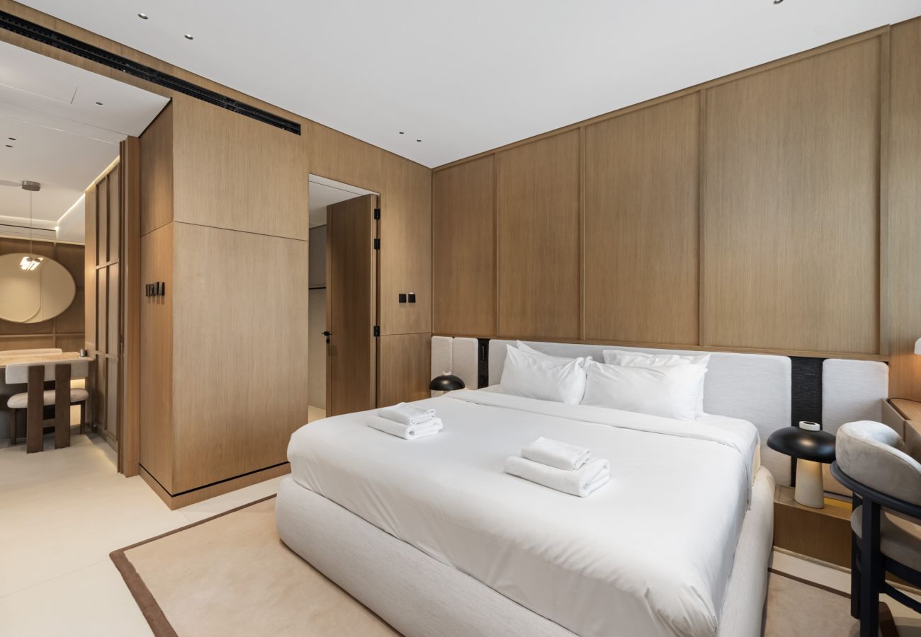 Apartment in Dubai - Prime JLT Stay | Near Metro & Lakeside Dining