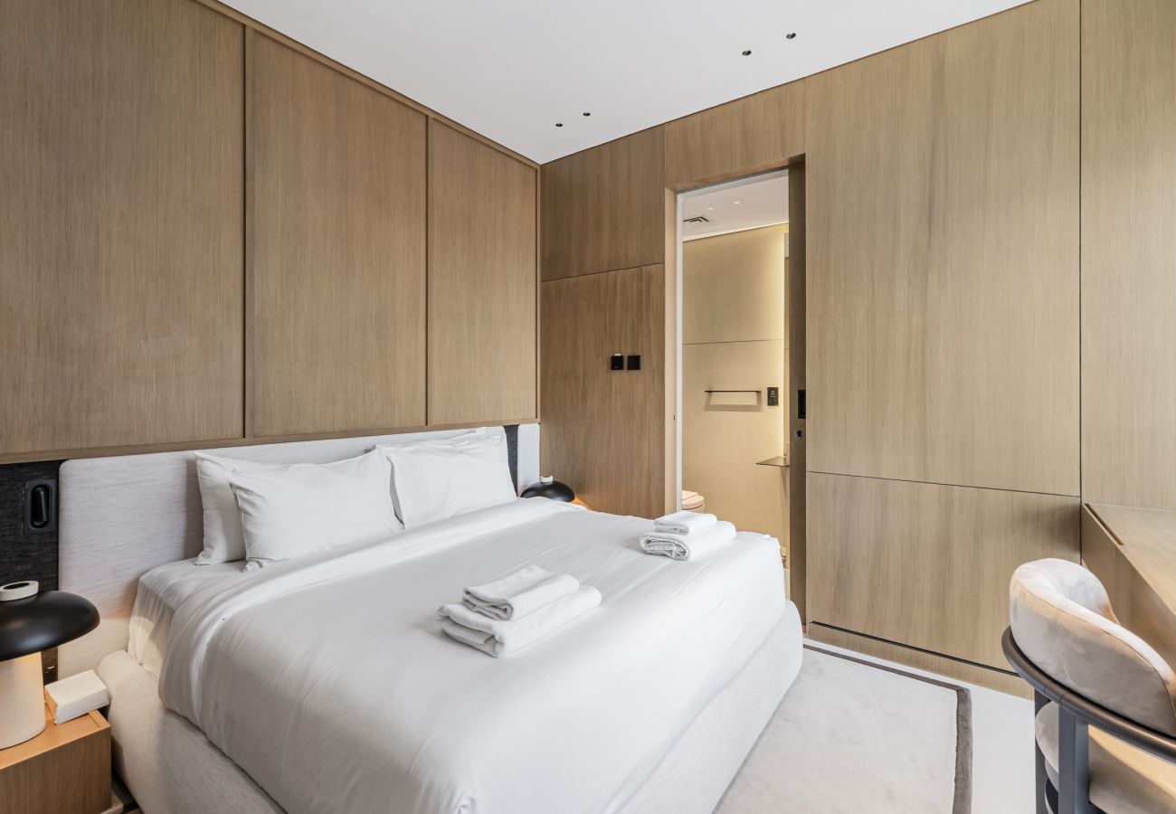 Apartment in Dubai - Prime JLT Stay | Near Metro & Lakeside Dining