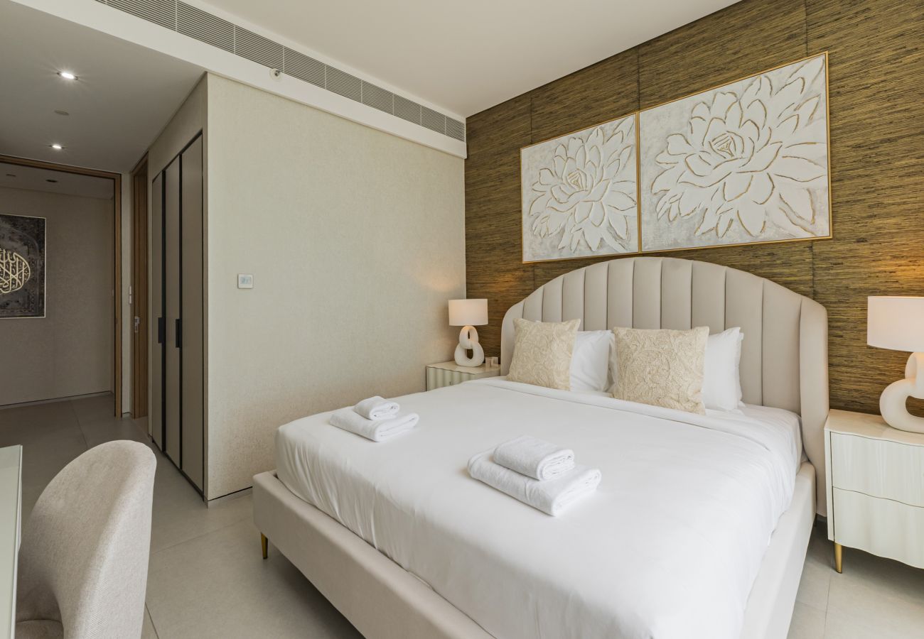 Apartment in Dubai - Live the Vibe: Upgraded 2BR | JBR Coastal Living