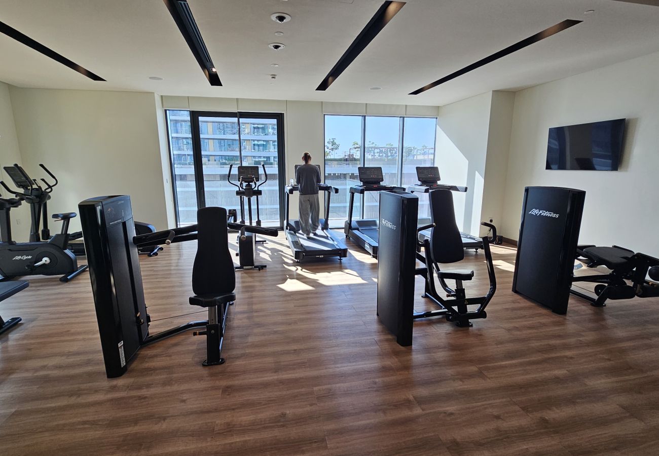 Apartment in Dubai - Modern Beachfront 3BR Apt | Near Marina & JBR 