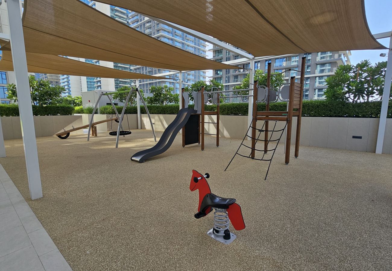 Apartment in Dubai - Modern Beachfront 3BR Apt | Near Marina & JBR 