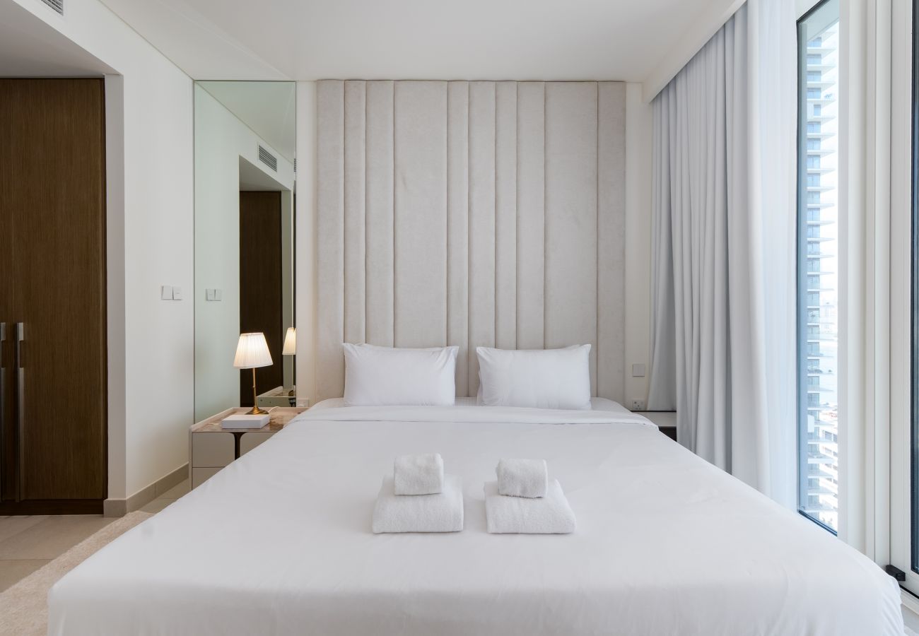 Apartment in Dubai - Modern Beachfront 3BR Apt | Near Marina & JBR 