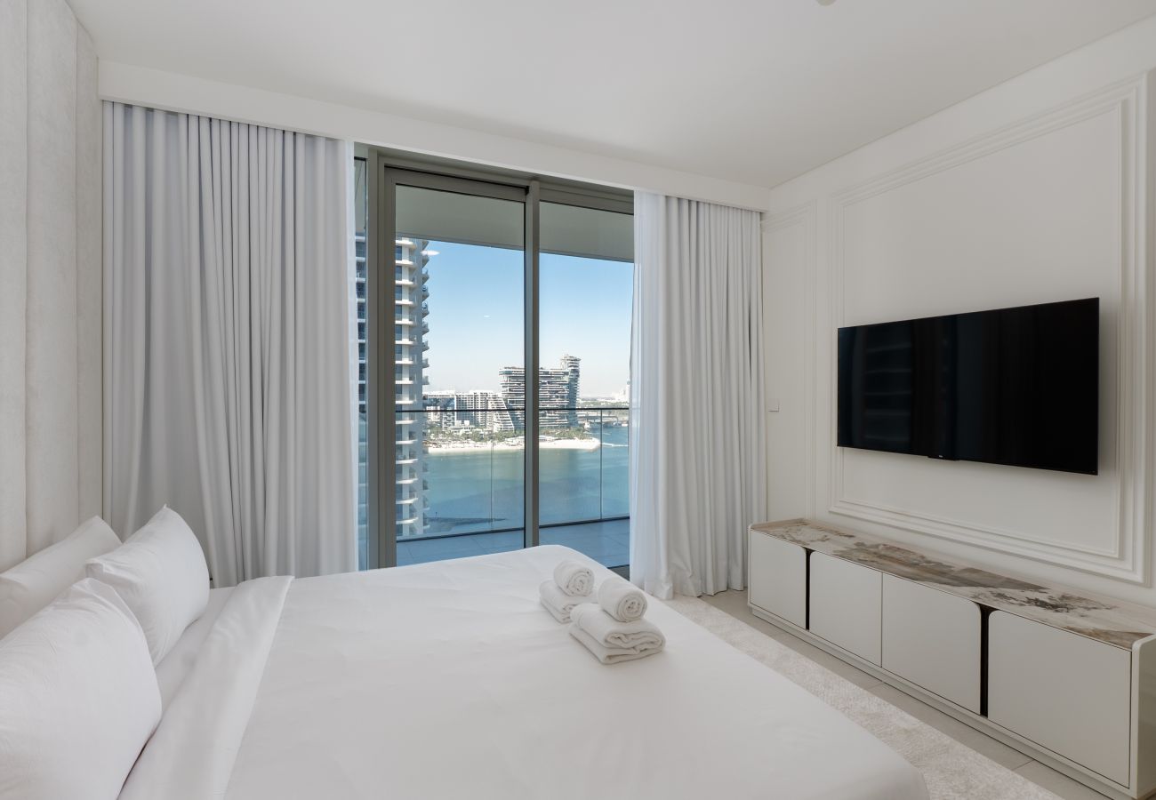 Apartment in Dubai - Modern Beachfront 3BR Apt | Near Marina & JBR 