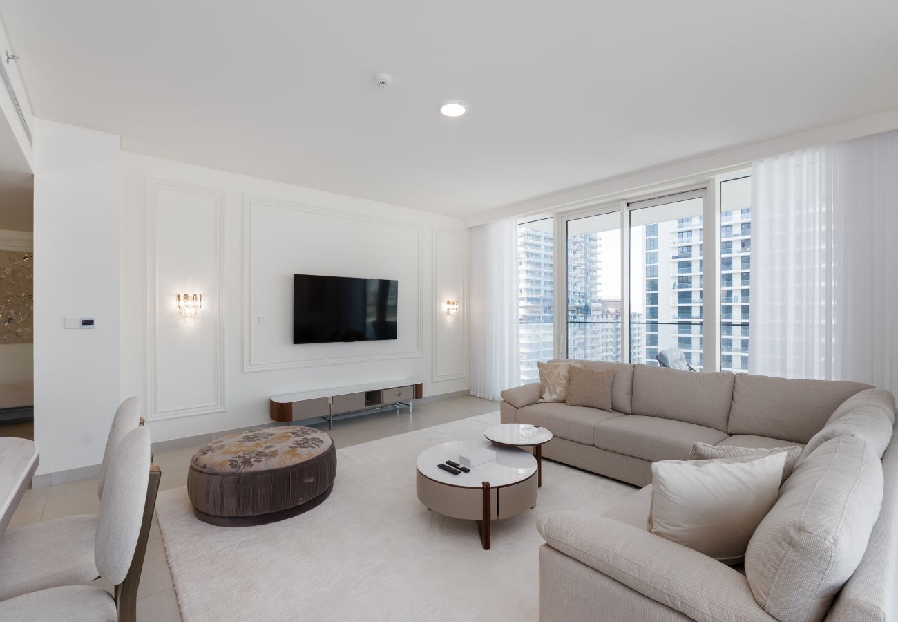 Apartment in Dubai - Modern Beachfront 3BR Apt | Near Marina & JBR 
