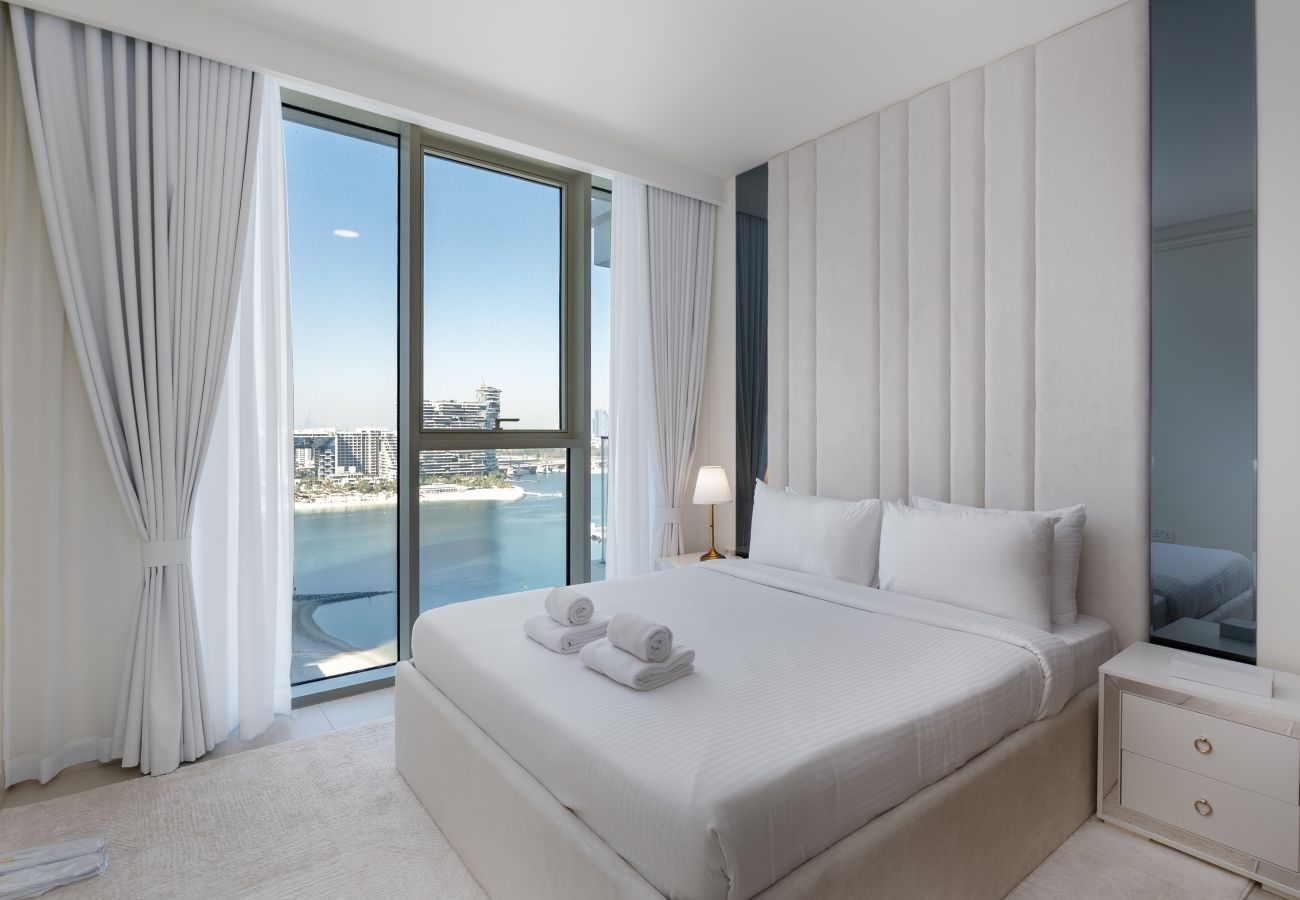 Apartment in Dubai - Modern Beachfront 3BR Apt | Near Marina & JBR 