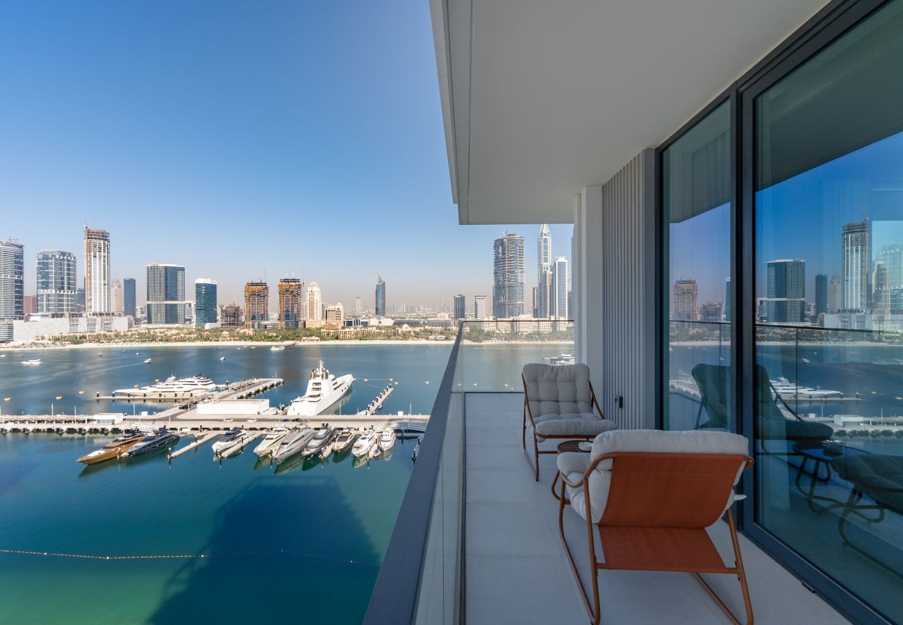 Apartment in Dubai - Modern Beachfront 3BR Apt | Near Marina & JBR 