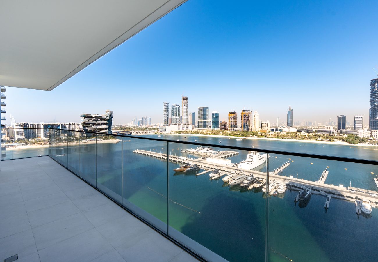 Apartment in Dubai - Modern Beachfront 3BR Apt | Near Marina & JBR 