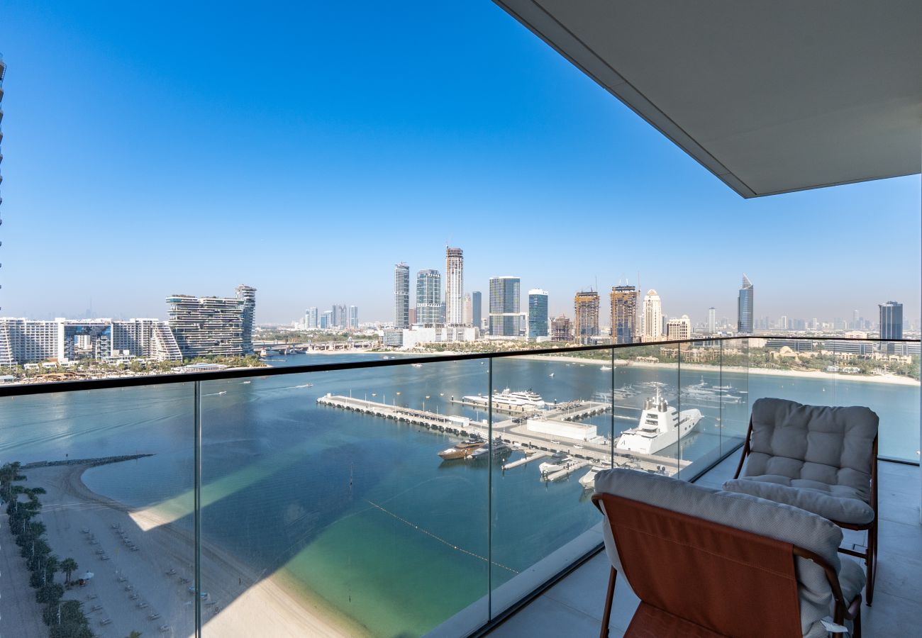 Apartment in Dubai - Modern Beachfront 3BR Apt | Near Marina & JBR 