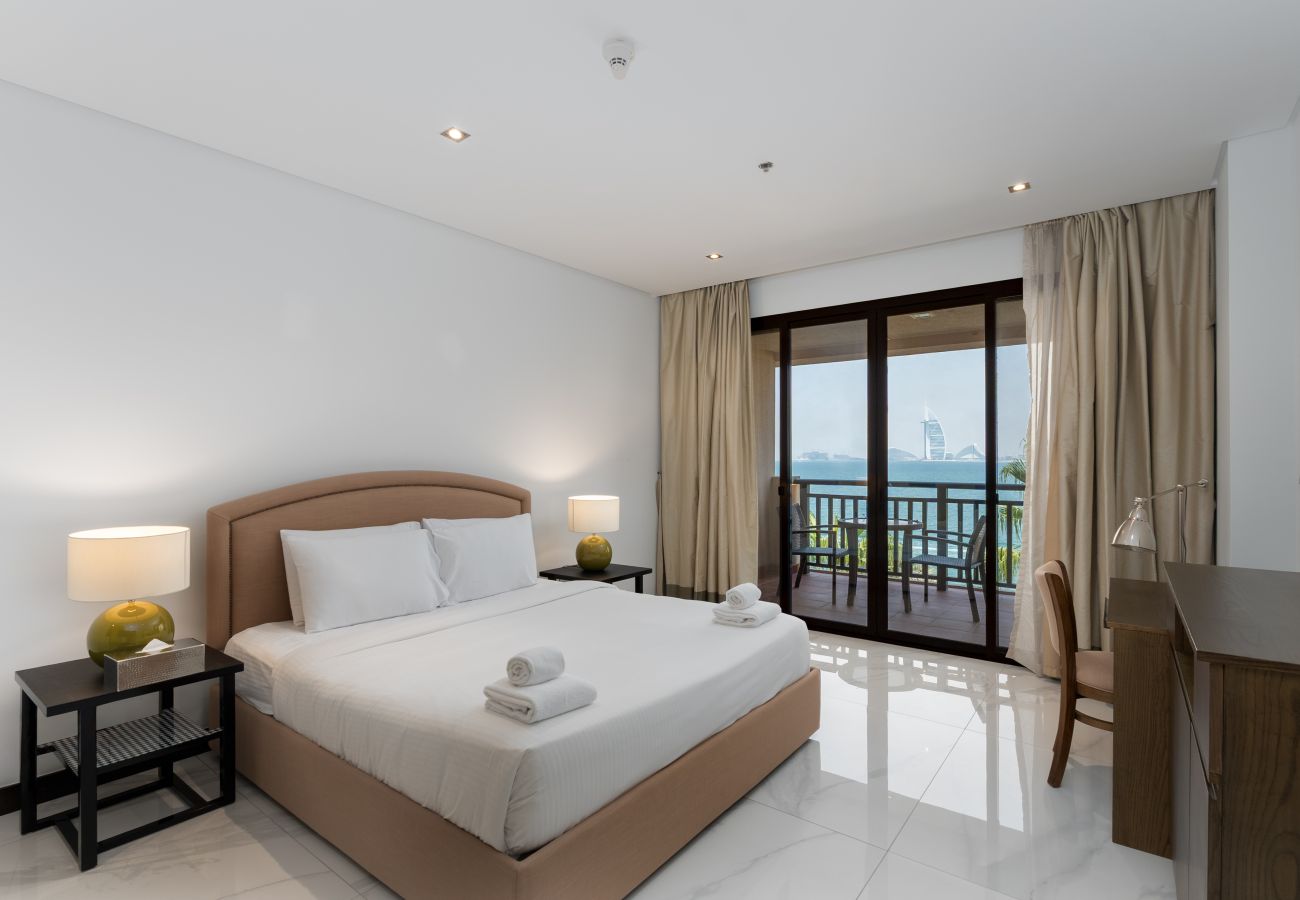 Apartment in Dubai - Palm Jumeirah 2BR | Prime Burj Al Arab Balcony