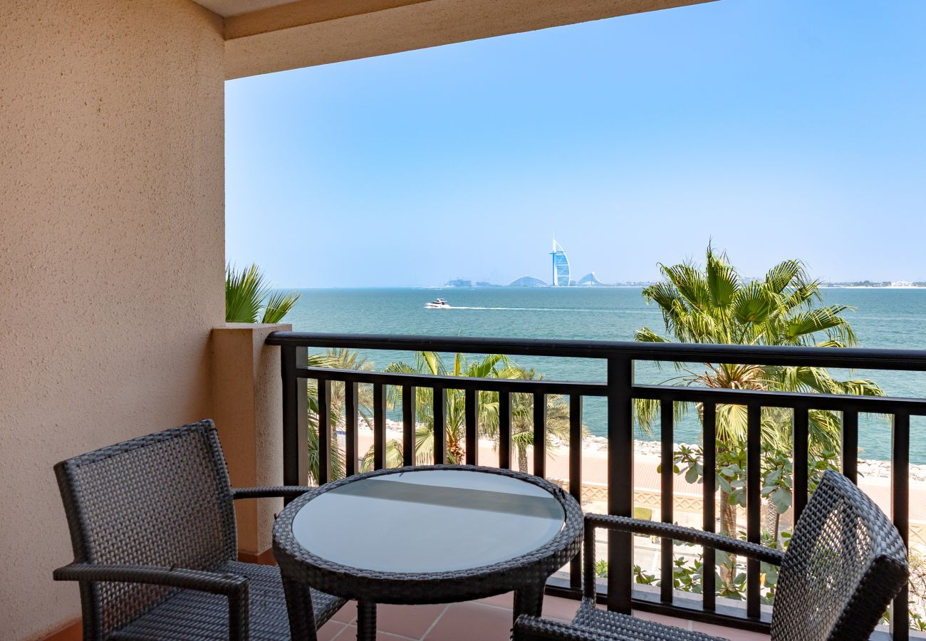 Apartment in Dubai - Palm Jumeirah 2BR | Prime Burj Al Arab Balcony