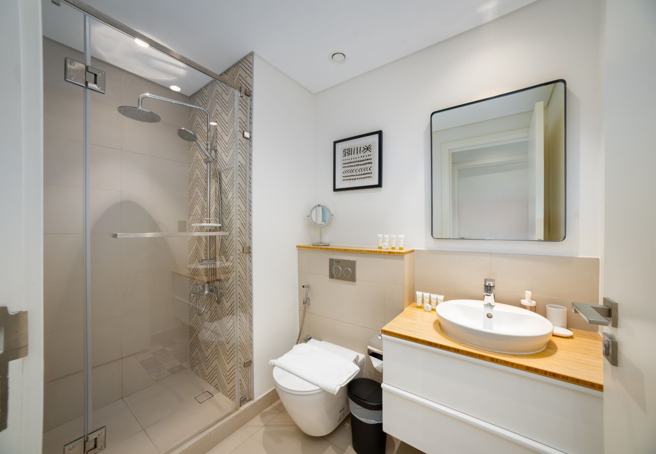 Apartment in Dubai - Boho-Chic 1BR w/ Pool | Dubai Hills