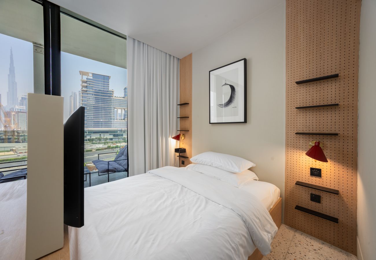 Studio in Dubai - Sleek Studio w/ Burj Khalifa View