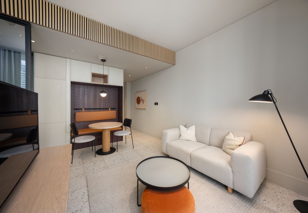 Studio in Dubai - Sleek Studio w/ Burj Khalifa View