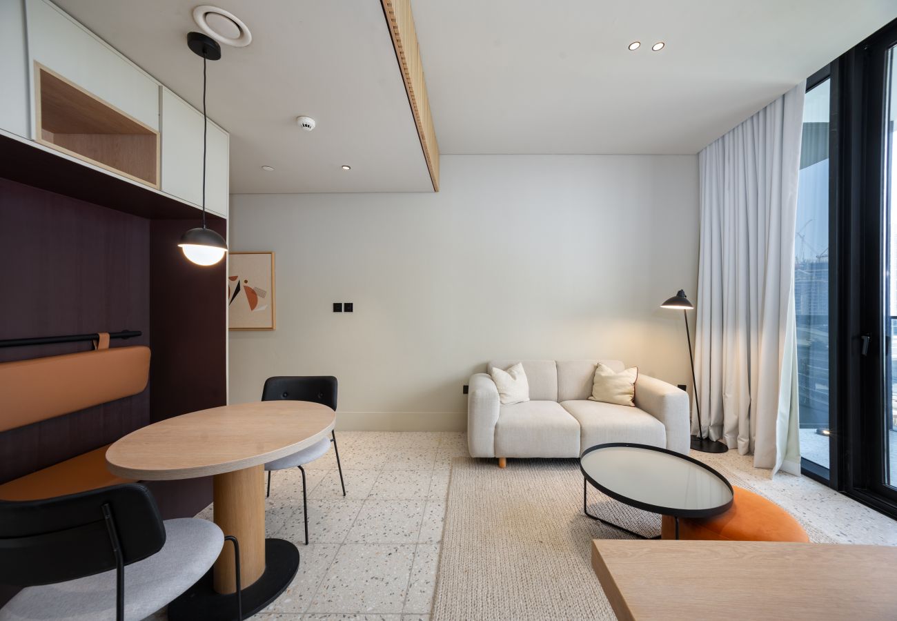 Studio in Dubai - Sleek Studio w/ Burj Khalifa View