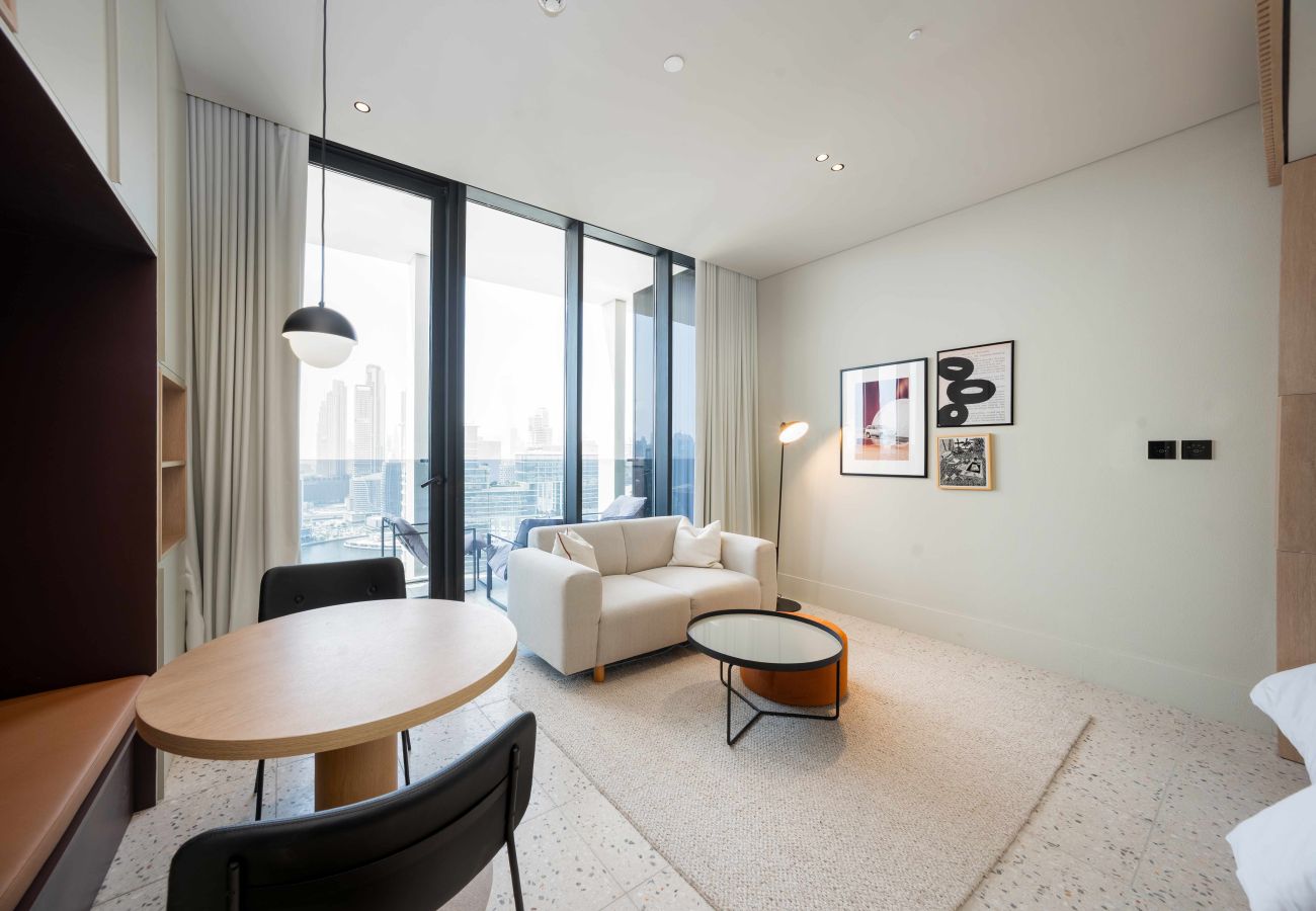 Studio in Dubai - Vibrant Studio w/ Burj View & Balcony