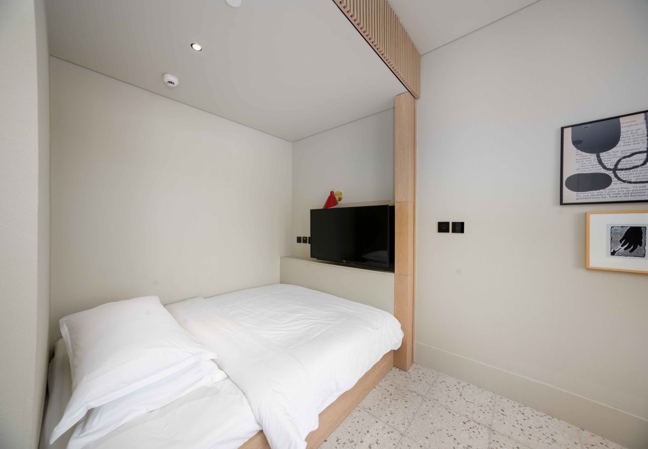 Studio in Dubai - Modern Upside Studio w/ Skyline View