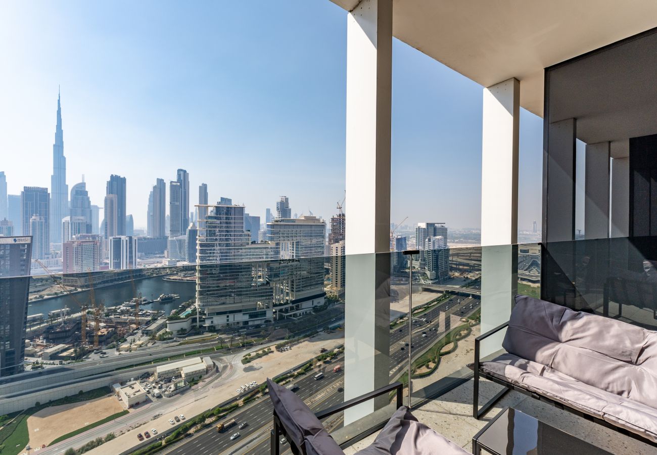 Studio in Dubai - Modern Upside Studio w/ Skyline View