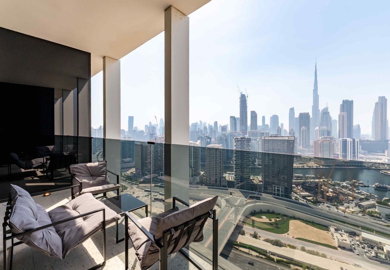 Studio in Dubai - Bright Studio w/ Iconic Burj View