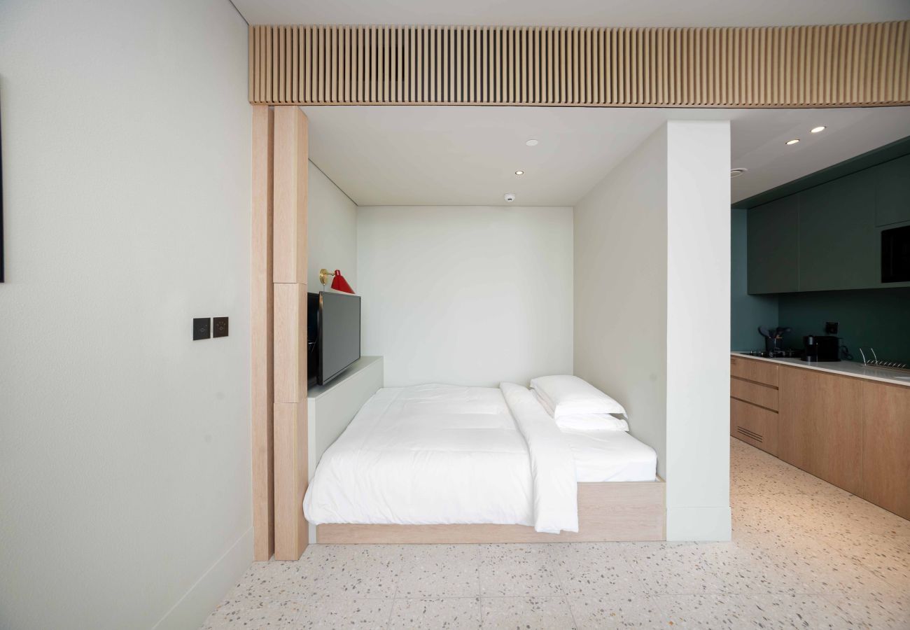 Studio in Dubai - Contemporary Studio w/ Burj View