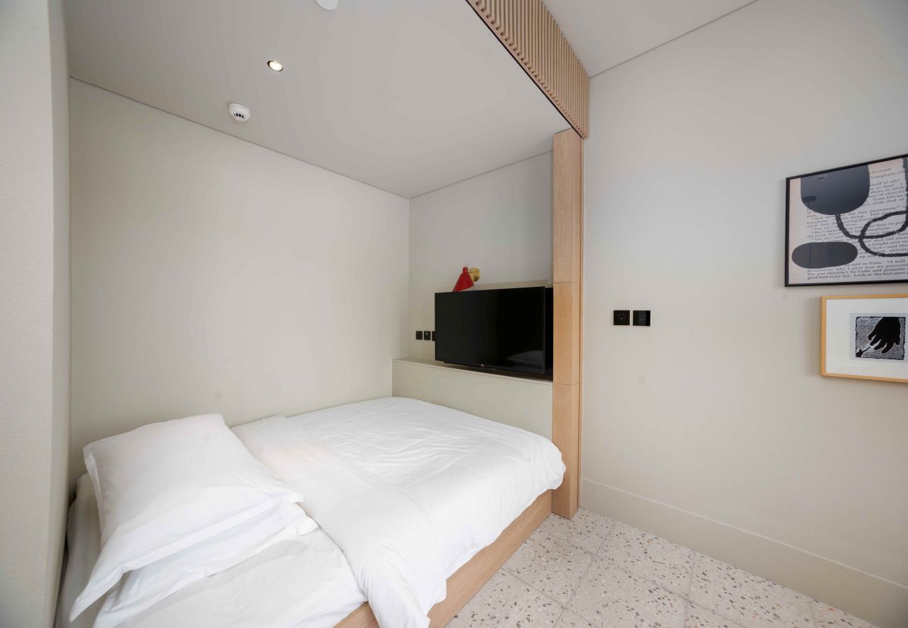 Studio in Dubai - Relaxed Studio in Upside w/ Burj View