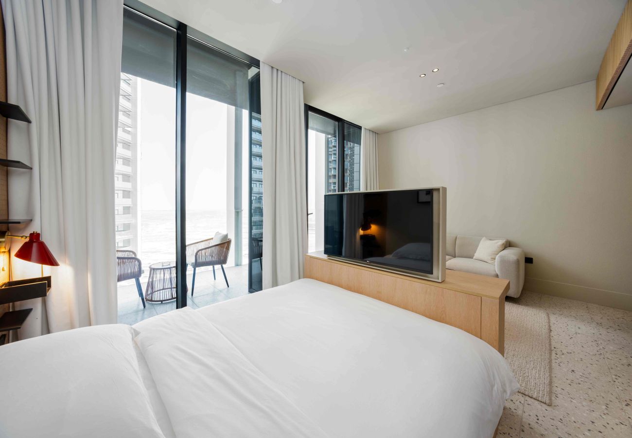 Studio in Dubai - Furnished Business Bay Studio w/ Balcony