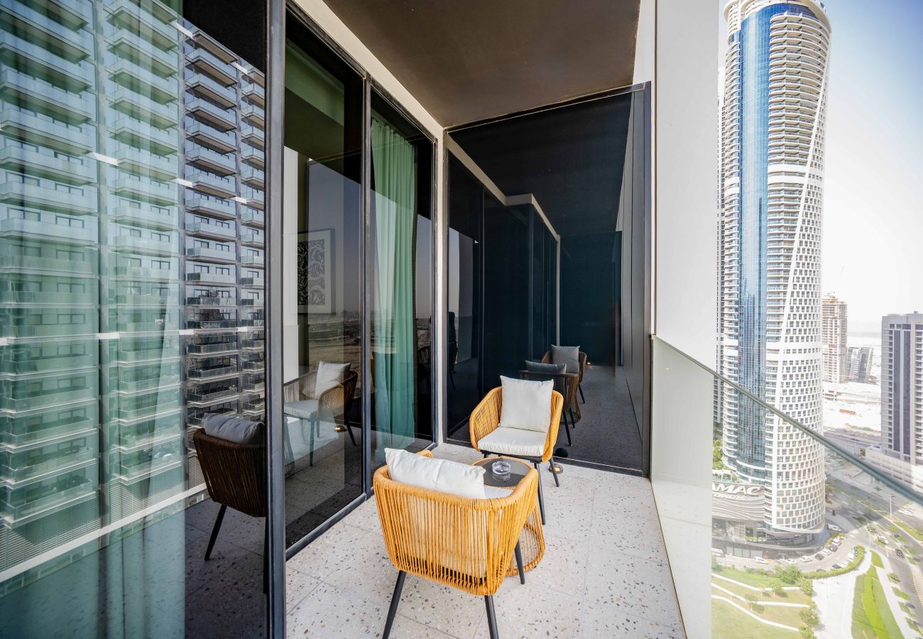 Studio in Dubai - Furnished Business Bay Studio w/ Balcony