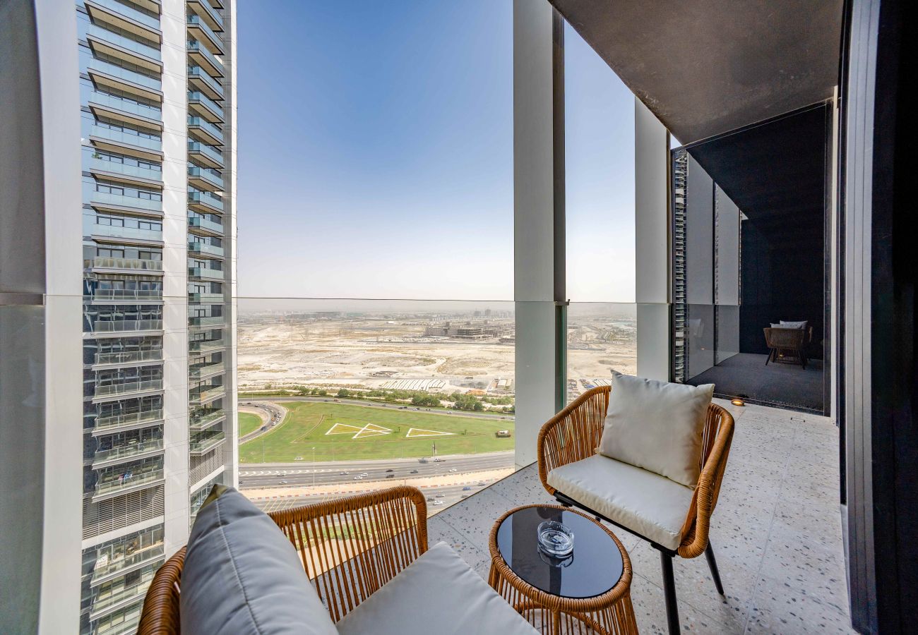 Studio in Dubai - Furnished Business Bay Studio w/ Balcony