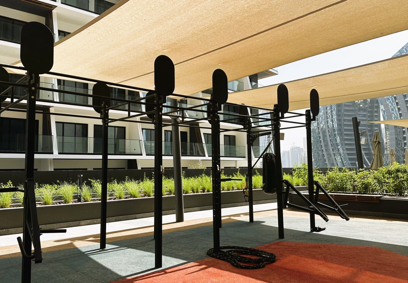 Apartment in Dubai - Modern 2BR Retreat | Near Downtown Dubai