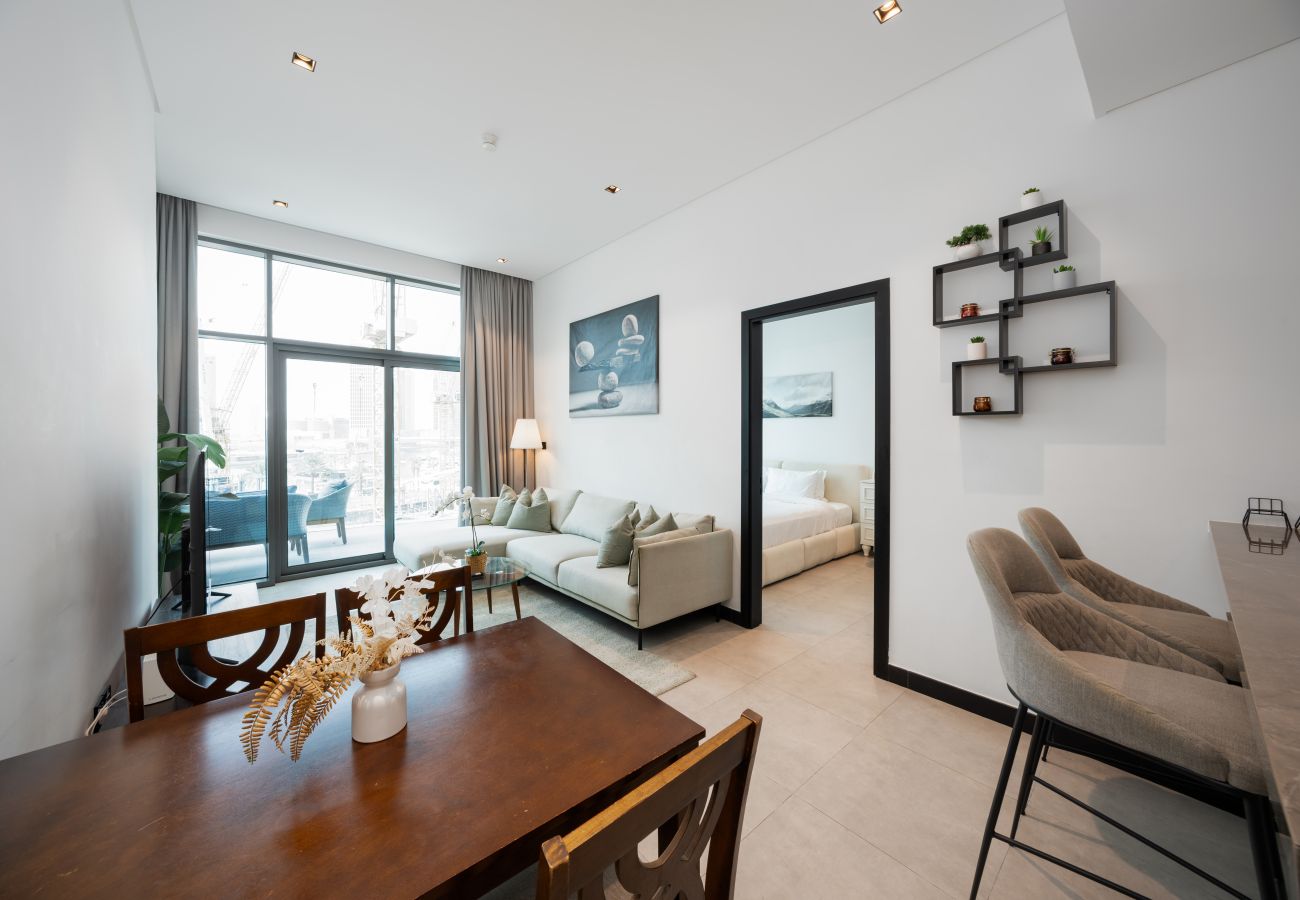 Apartment in Dubai - Modern 2BR Retreat | Near Downtown Dubai