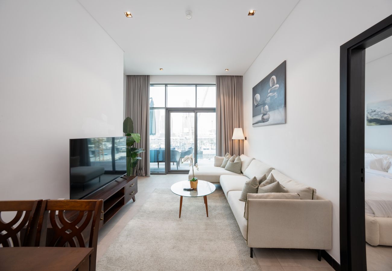 Apartment in Dubai - Modern 2BR Retreat | Near Downtown Dubai