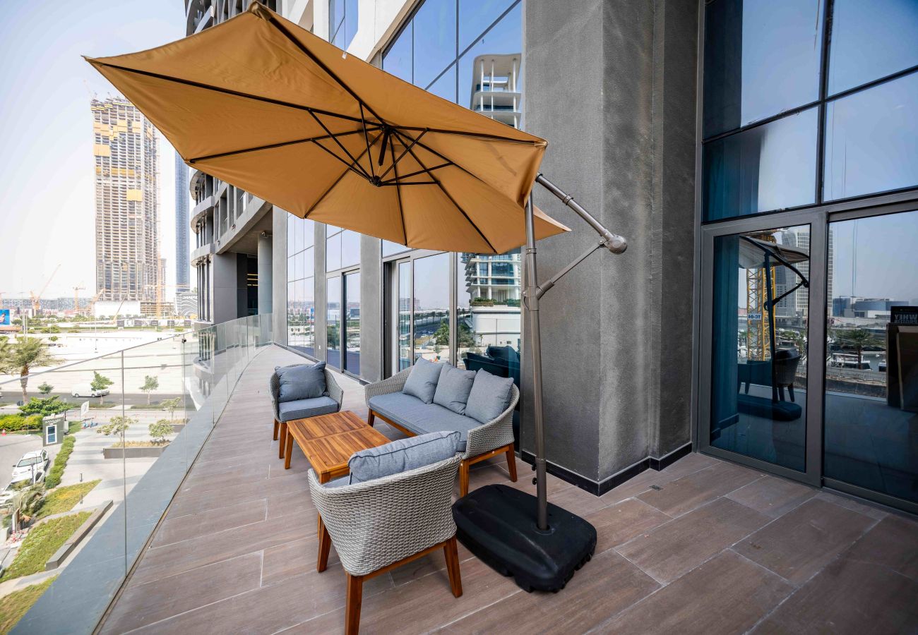 Apartment in Dubai - Modern 2BR Retreat | Near Downtown Dubai