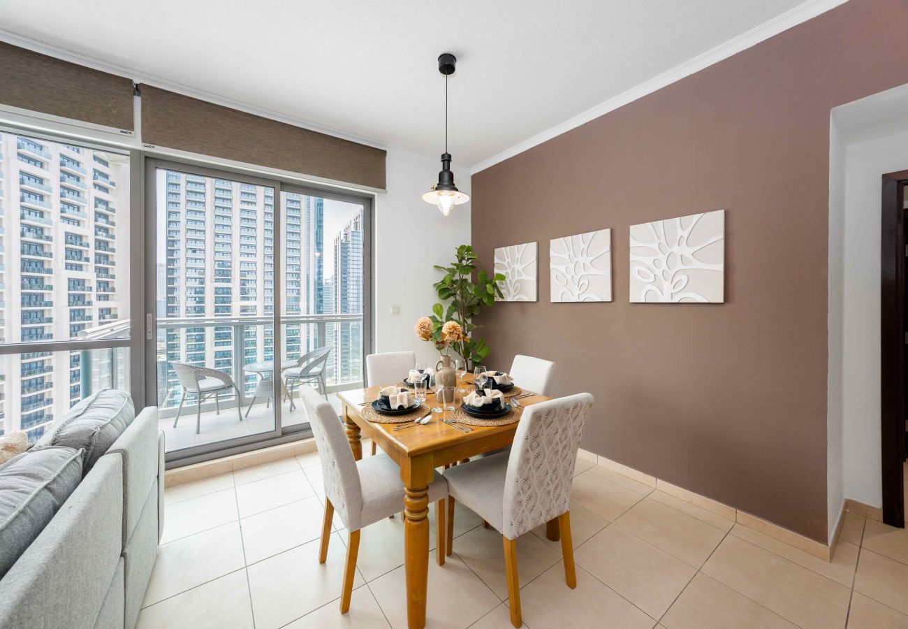 Apartment in Dubai - Cozy 1BR | Steps from Burj Khalifa & Mall