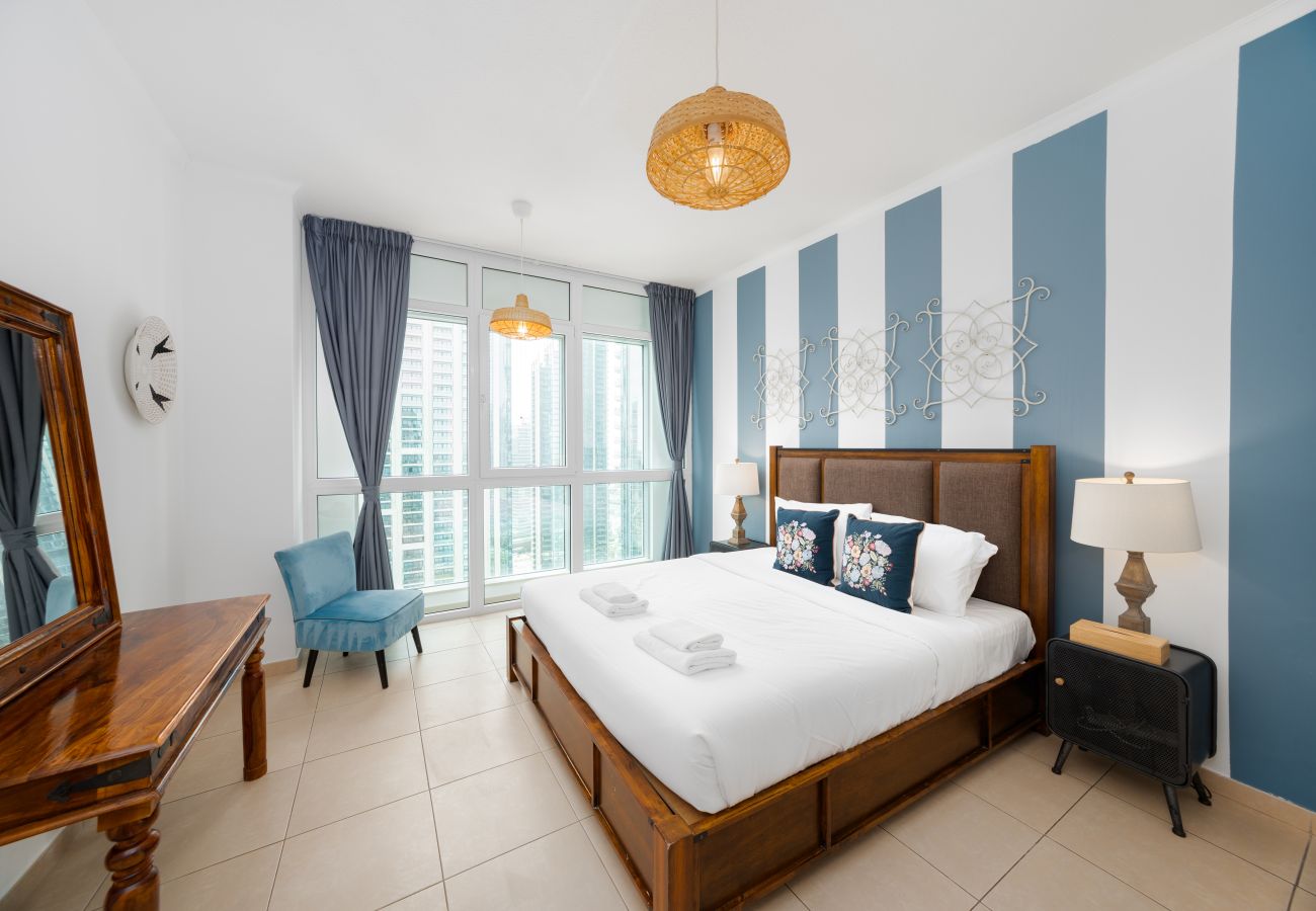 Apartment in Dubai - Cozy 1BR | Steps from Burj Khalifa & Mall