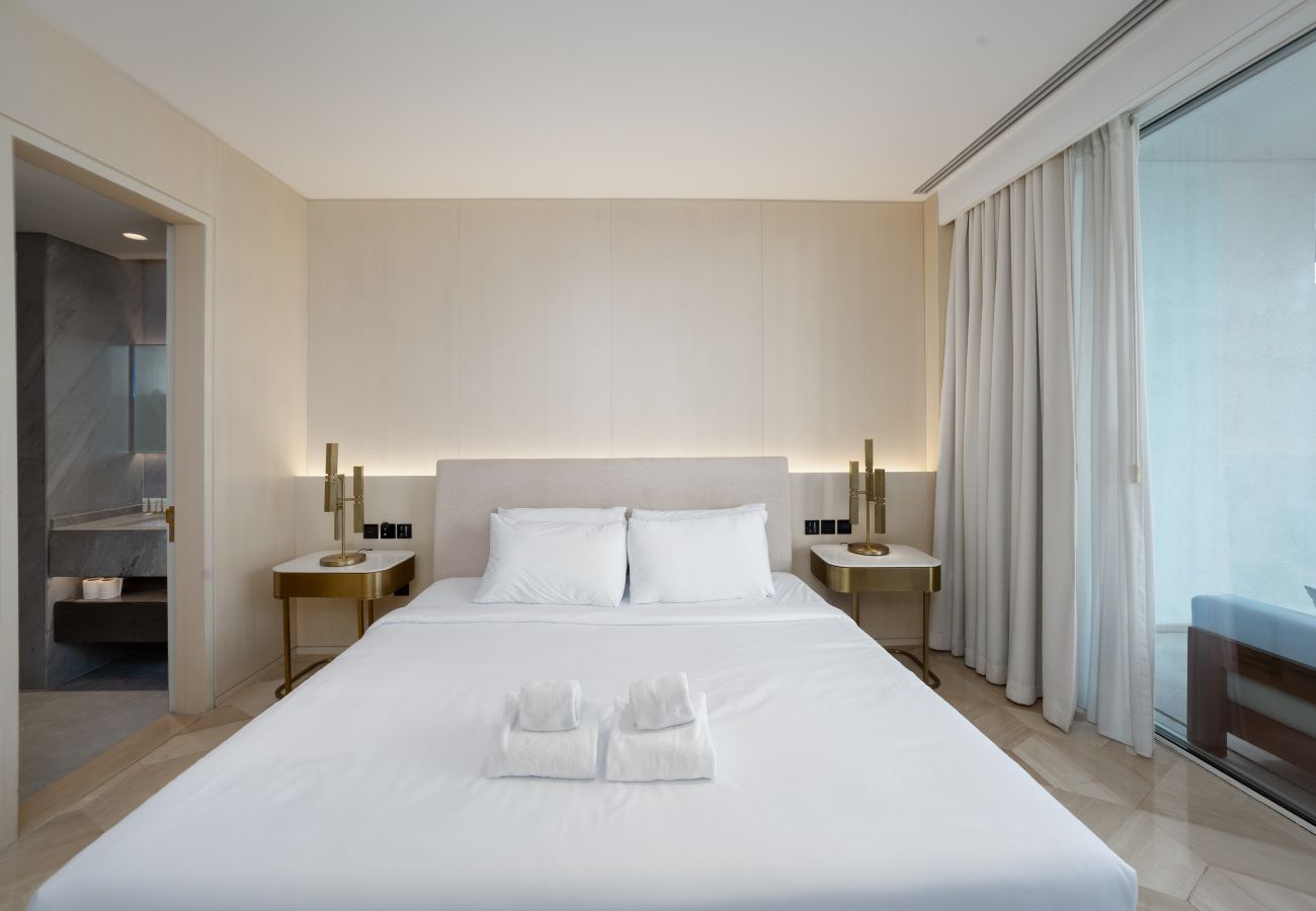Apartment in Dubai - Modern 2BR Gem | Prime Palm Jumeirah Location